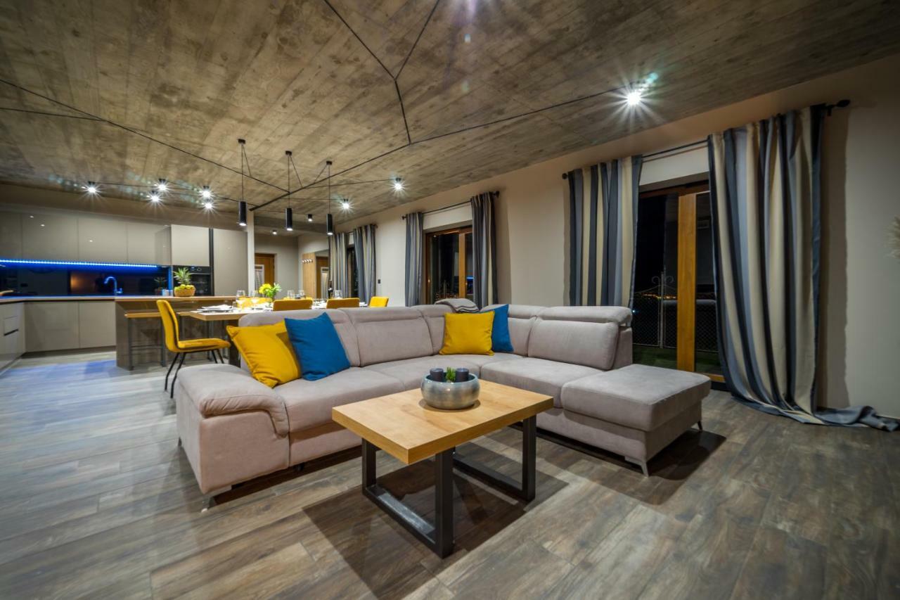 Villa Visum Poljane エクステリア 写真