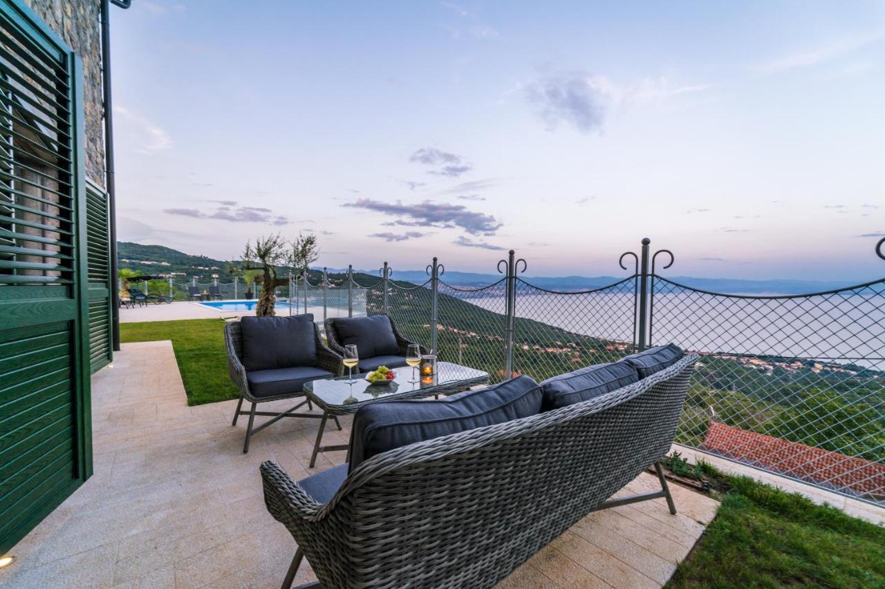 Villa Visum Poljane エクステリア 写真